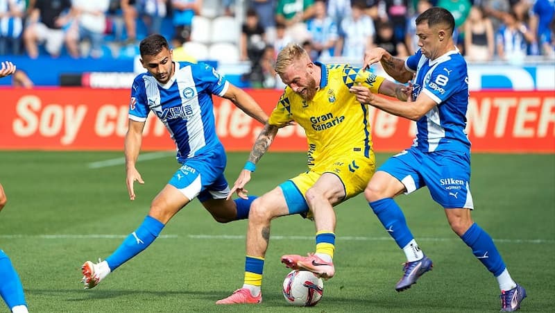 Soi kèo tài xỉu Las Palmas vs Alaves